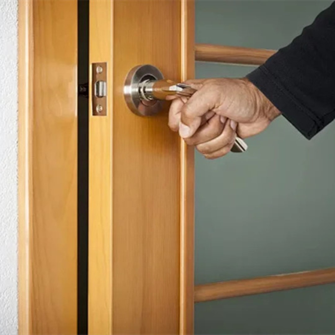 The Lazy Person’s Guide: A 5-Minute Monthly DIY Hardware Check for a Safer Home