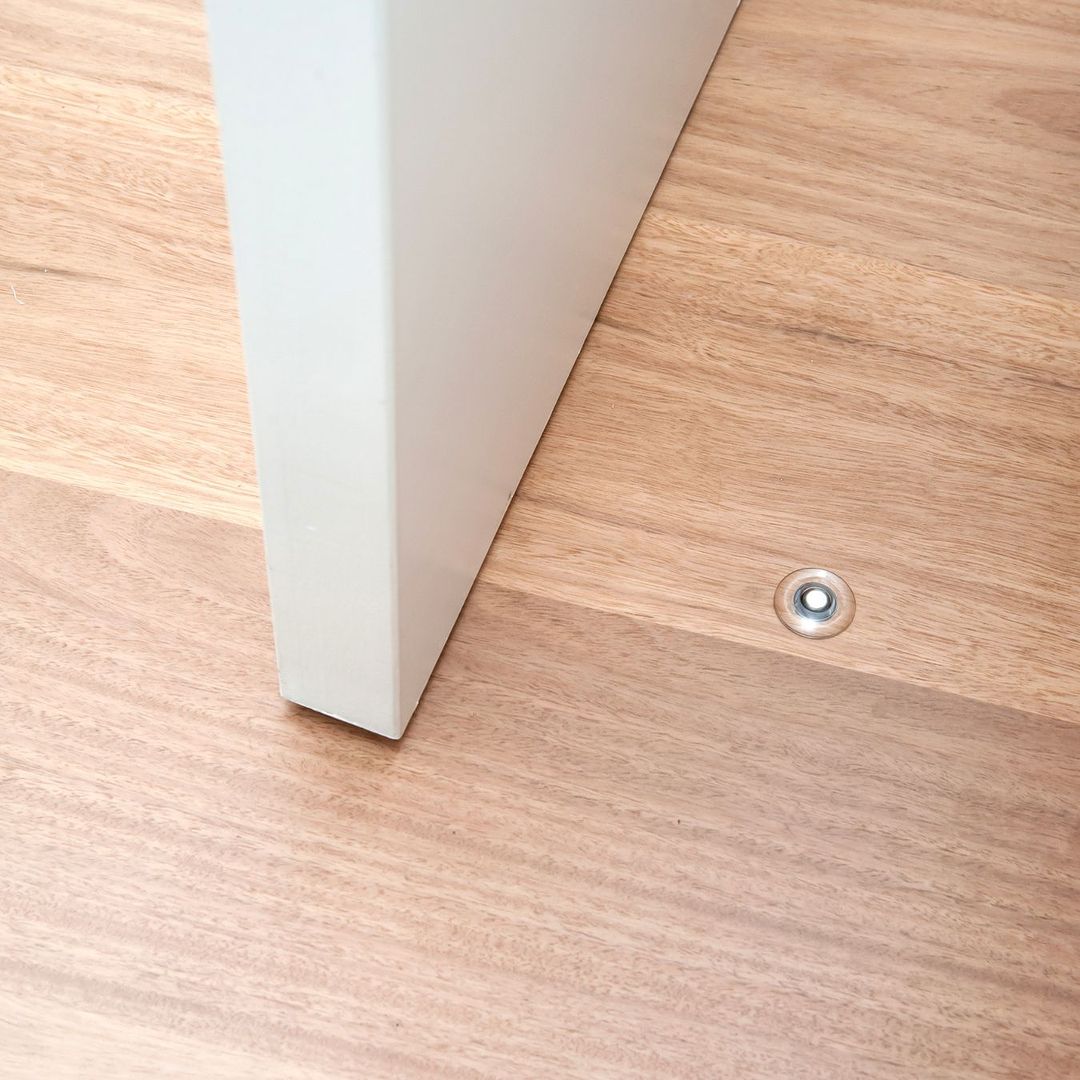 Minimalist hidden door stopper