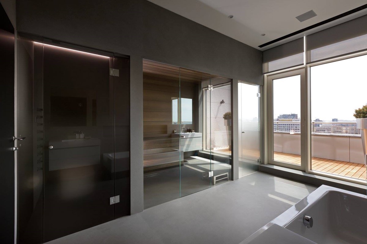 Frameless glass door clamp