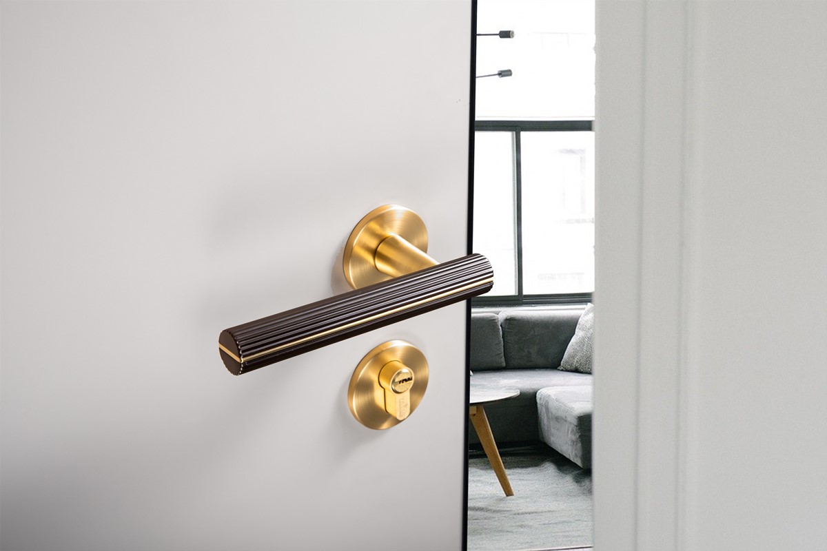 Minimalist Gold Luxury Door Handle