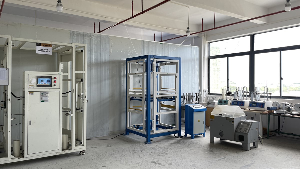 All door hardware products have undergone 200,000 opening and closing tests.