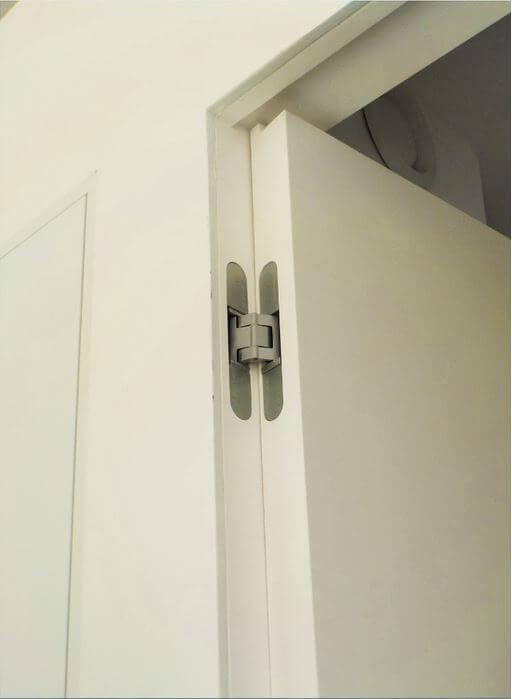 door hardware manufacturers